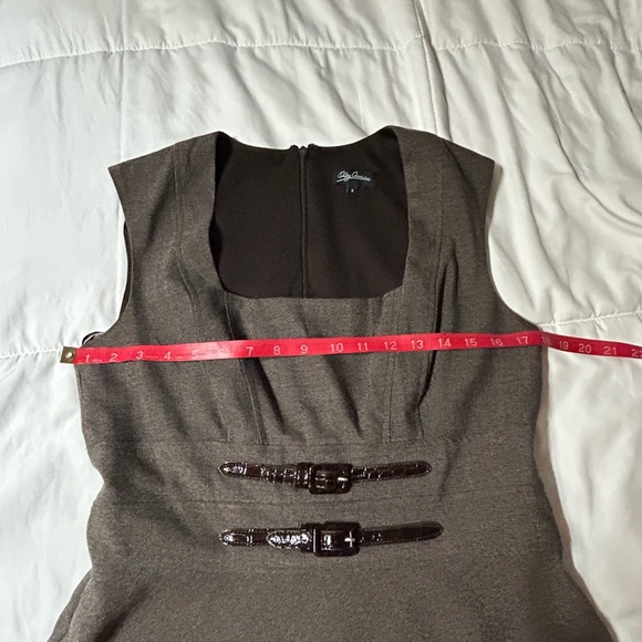 Oleg Cassini Sleeveless Sheath Dress - Picture 3 of 8